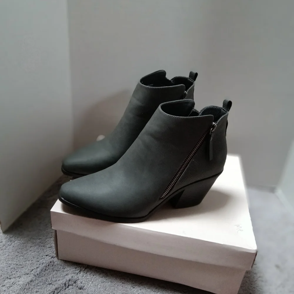 Booties - Picture 3 of 5